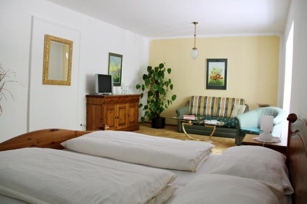 Knappenstoeckl Halbturn Room photo