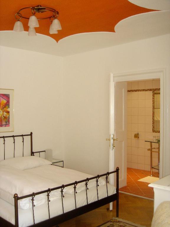 Knappenstoeckl Halbturn Room photo